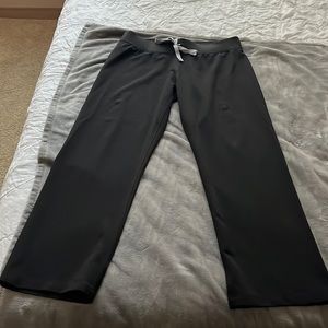 FIGS Livingston Navy Blue Women’s Scrub Pants. Size: Medium/Petite. LIKE NEW!